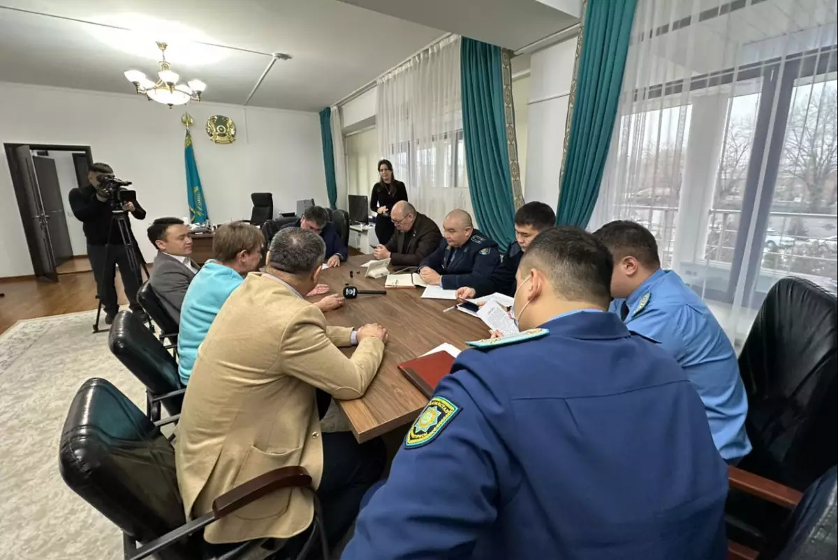 Жители Конаева заявили о незаконном отчуждении инфраструктуры, построенной за их счёт