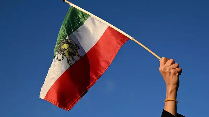 Иранда көтерілістер басылмай тұр: Аятолла Хаменеи Мәскеуге қашуға дайын