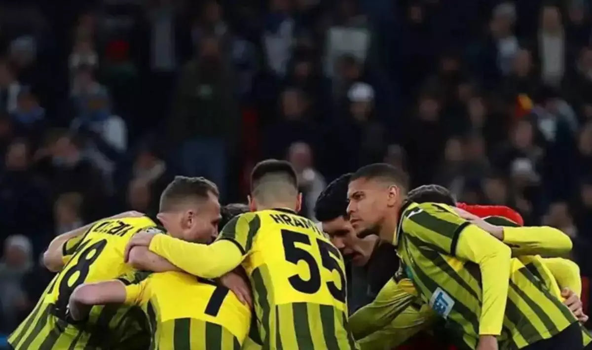 “Қайрат” футбол клубы тағы бір футболшысымен қош айтысты