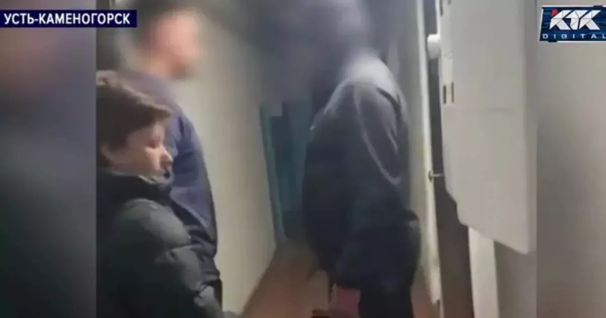  ШҚО-да ер адам бесінші қабаттан итін лақтырып жіберген 