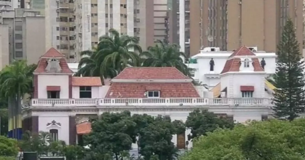  Венесуэладағы президент резиденциясының маңында атыс болды 