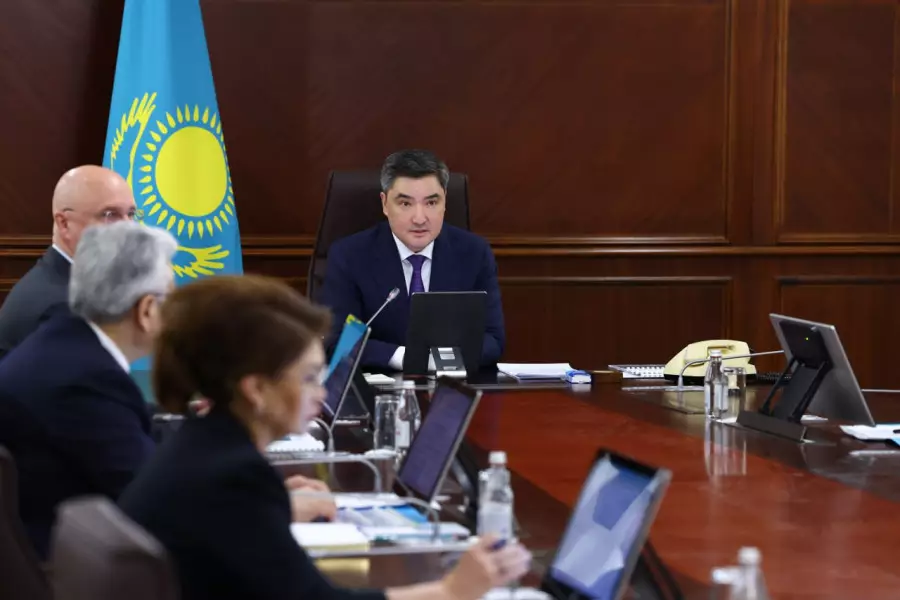 “Есеп беру, презентация жасау дегенді доғарыңыздар!“ Бектенов Тоқаевтың сұхбатынан кейін қатаң ескерту жасады