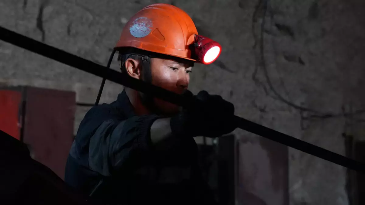 Шахтадағы апат: "Соколов-Сарыбайда" жарылыс болып, машинист жарақат алды