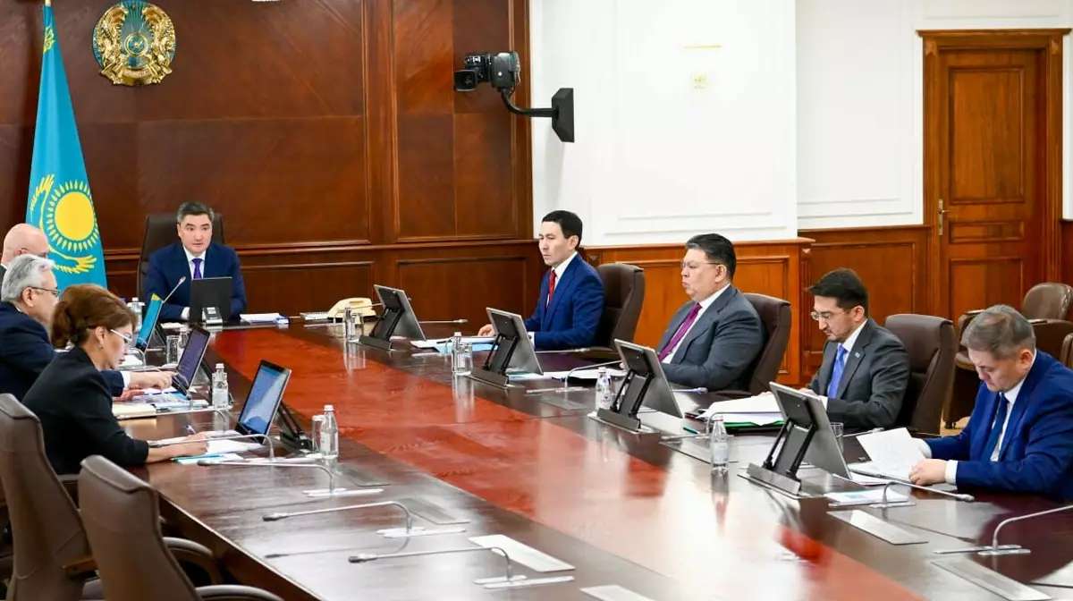 Правительство Казахстана начинает модернизацию портов, аэропортов и вокзалов