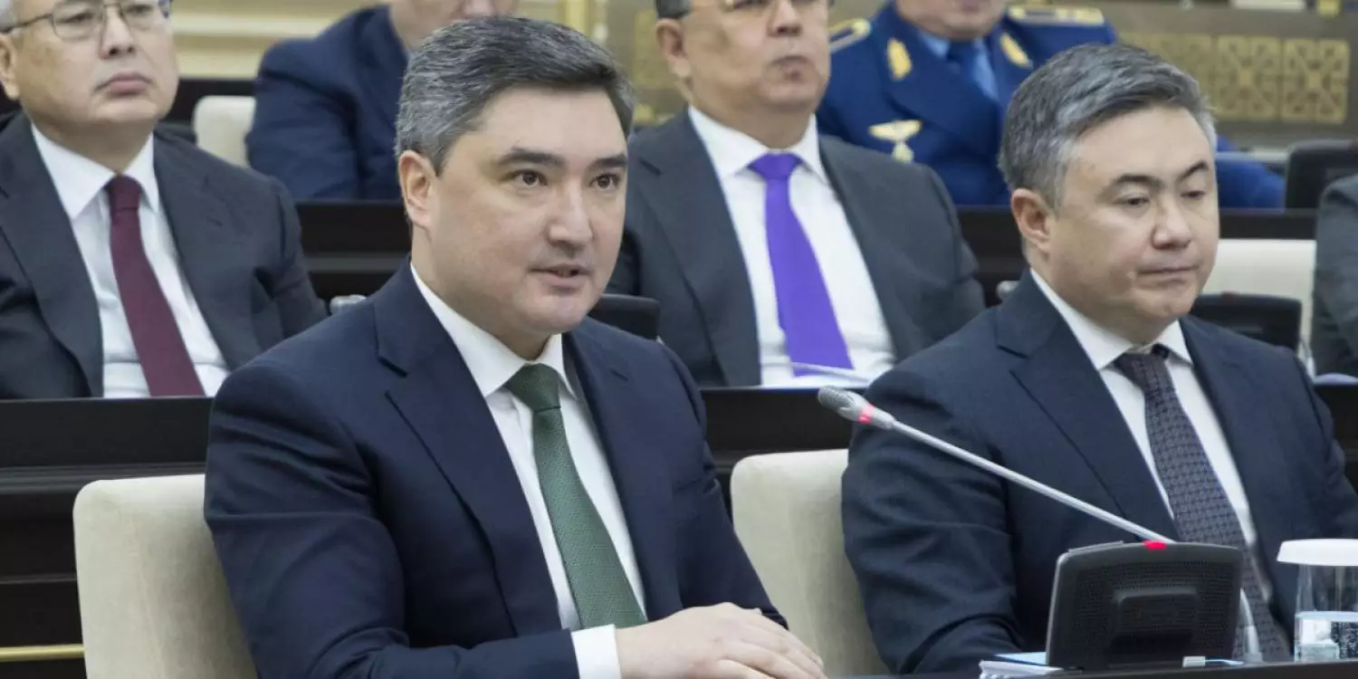 Бектенов жекеменшік мектептер мен клиникаларға ақша бөлуді шектеуді тапсырды