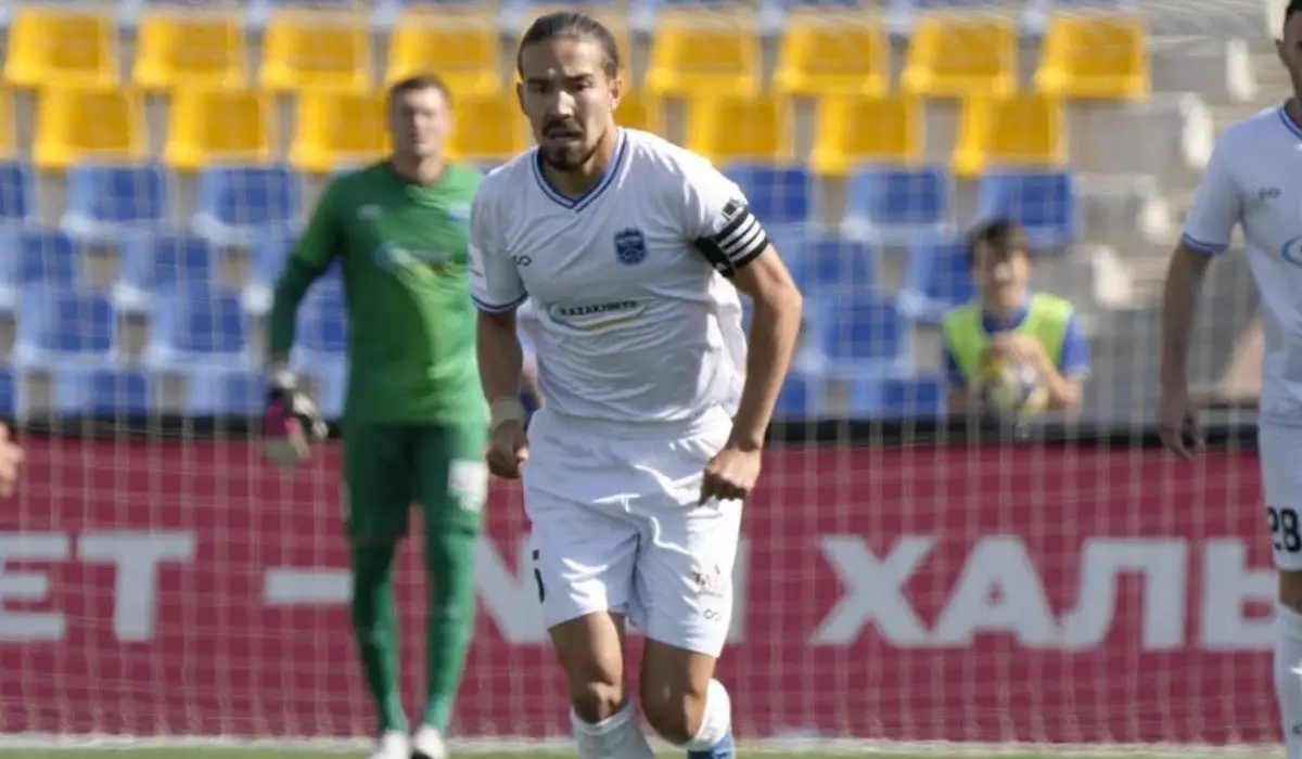 Экс-капитан «Улытау» Сламбеков продолжит карьеру в «Кызылжаре»