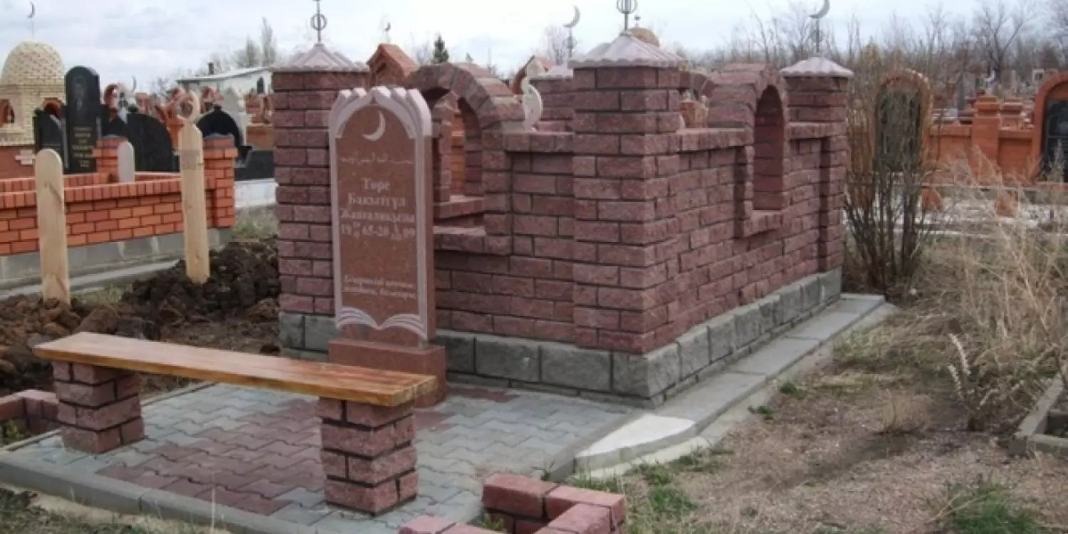 "Билікті сынаған": із-түссіз жоғалып кеткен блогердің қабірі табылды