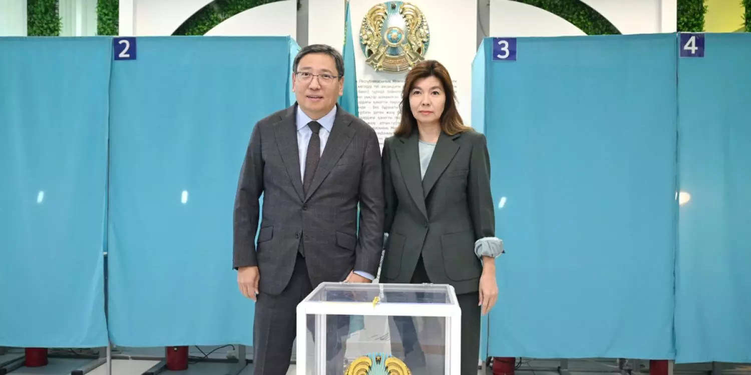 Досаевтың шаңырағы қанша табыс тапқаны белгілі болды