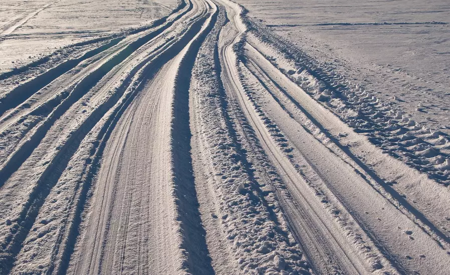 Республиканскую трассу закрыли из-за непогоды в двух областях Казахстана