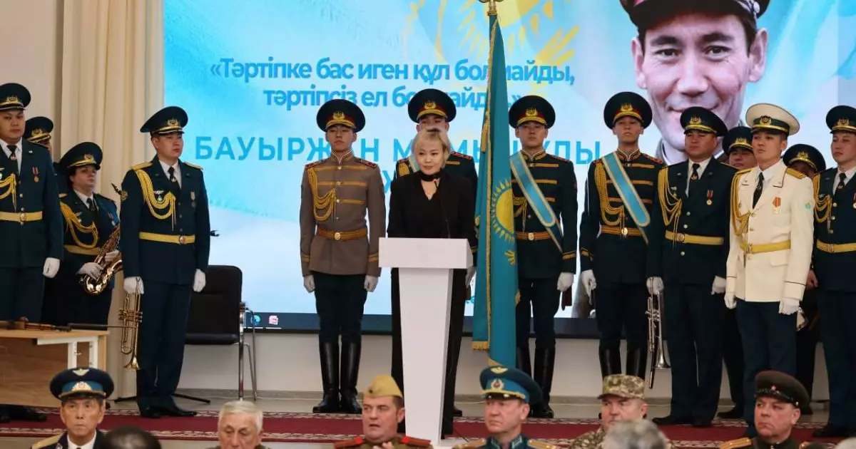  Ұлттық ұлан мен елордалық оқушылар Бауыржан Момышұлының мерейтойына арналған іс-шара өткізді 