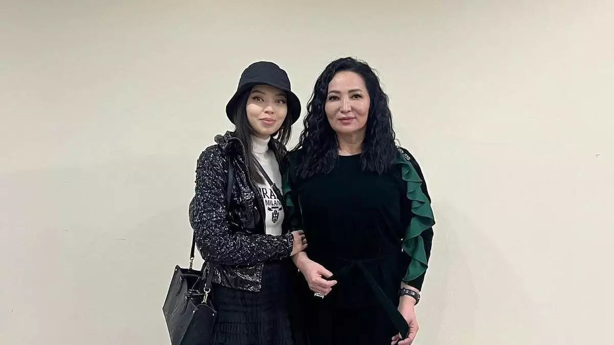 Гульзира Айдарбекова особо поздравила любимую невестку