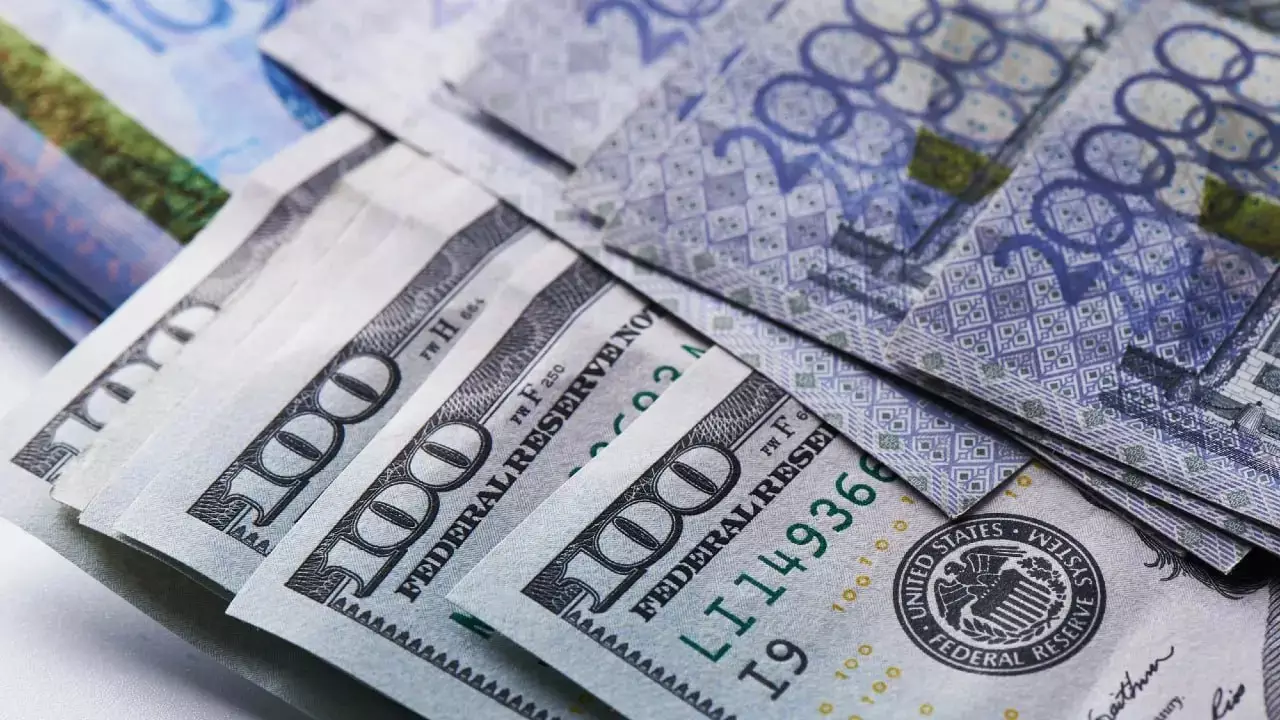 Доллар бағамы өсіп жатыр: Биржада 512,83 теңгеге жетті