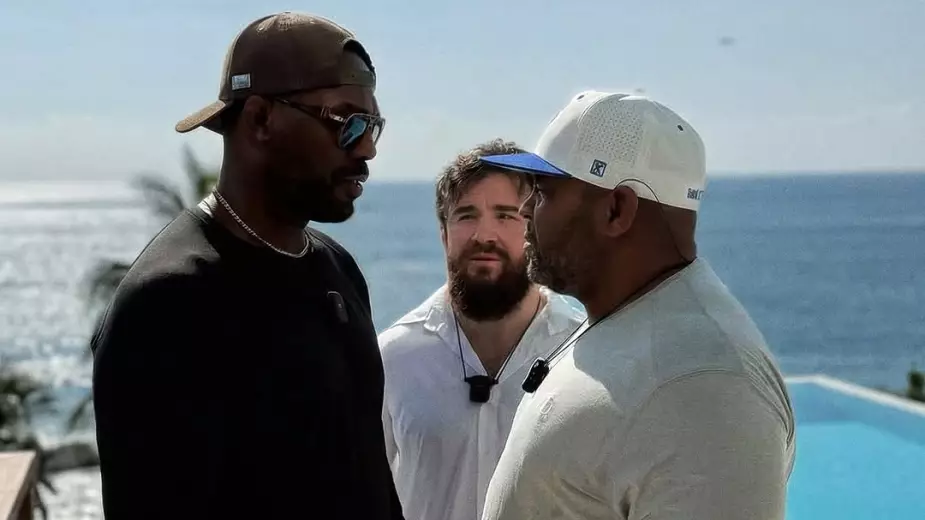 Джонс против Кормье: экс-чемпионы UFC возглавят новый сезон реалити-шоу