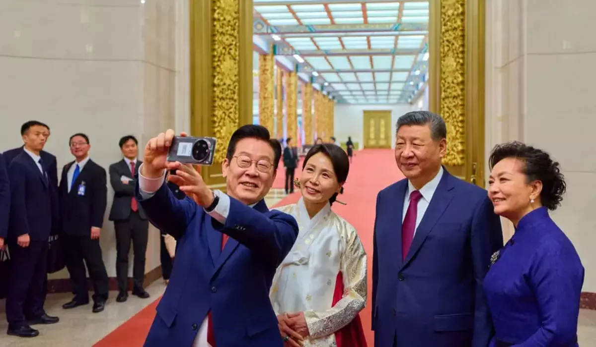 Президент Южной Кореи опубликовал селфи с Си Цзиньпином