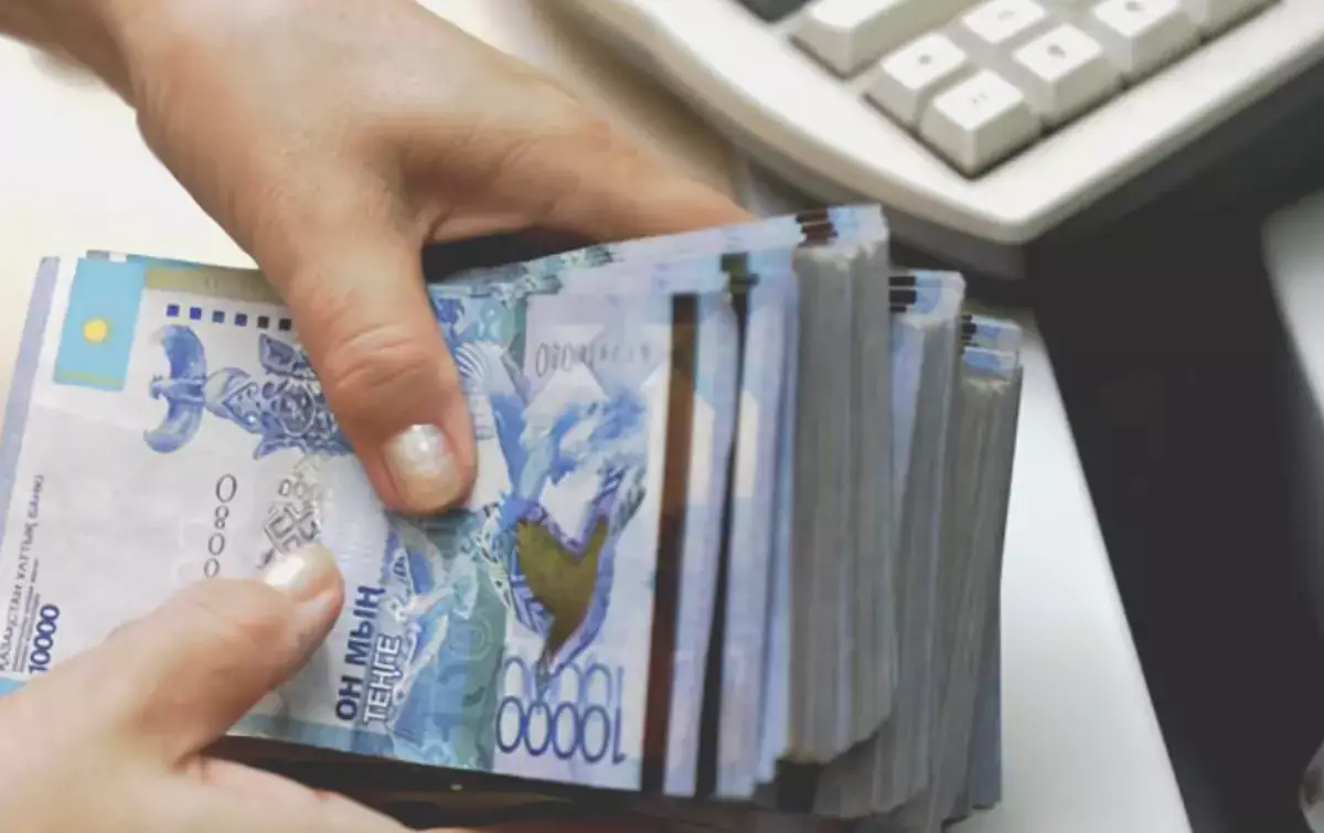 В Казахстане ввели лимит на снятие наличных денег - новости на Lada.kz 06.01.2026