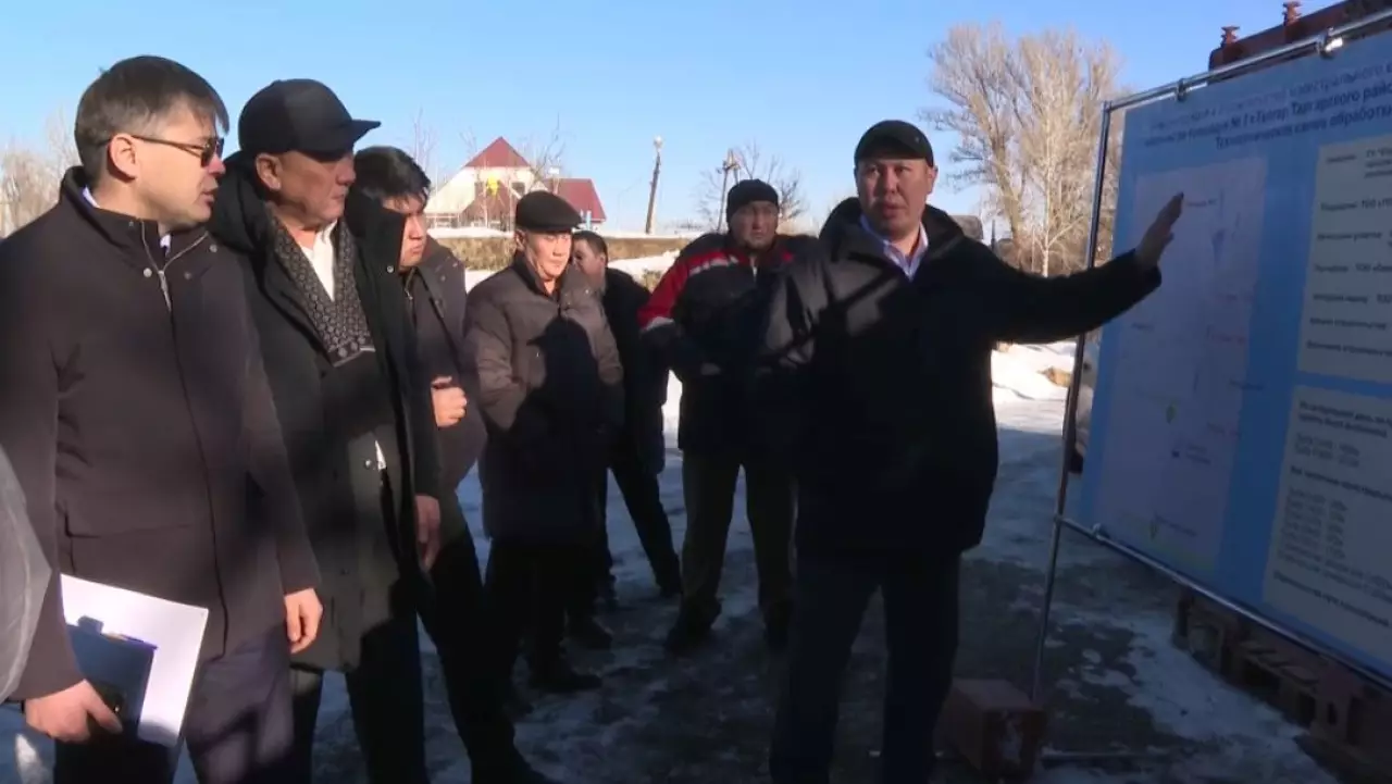 Депутаты проверили ход строительства водопровода в Талгаре