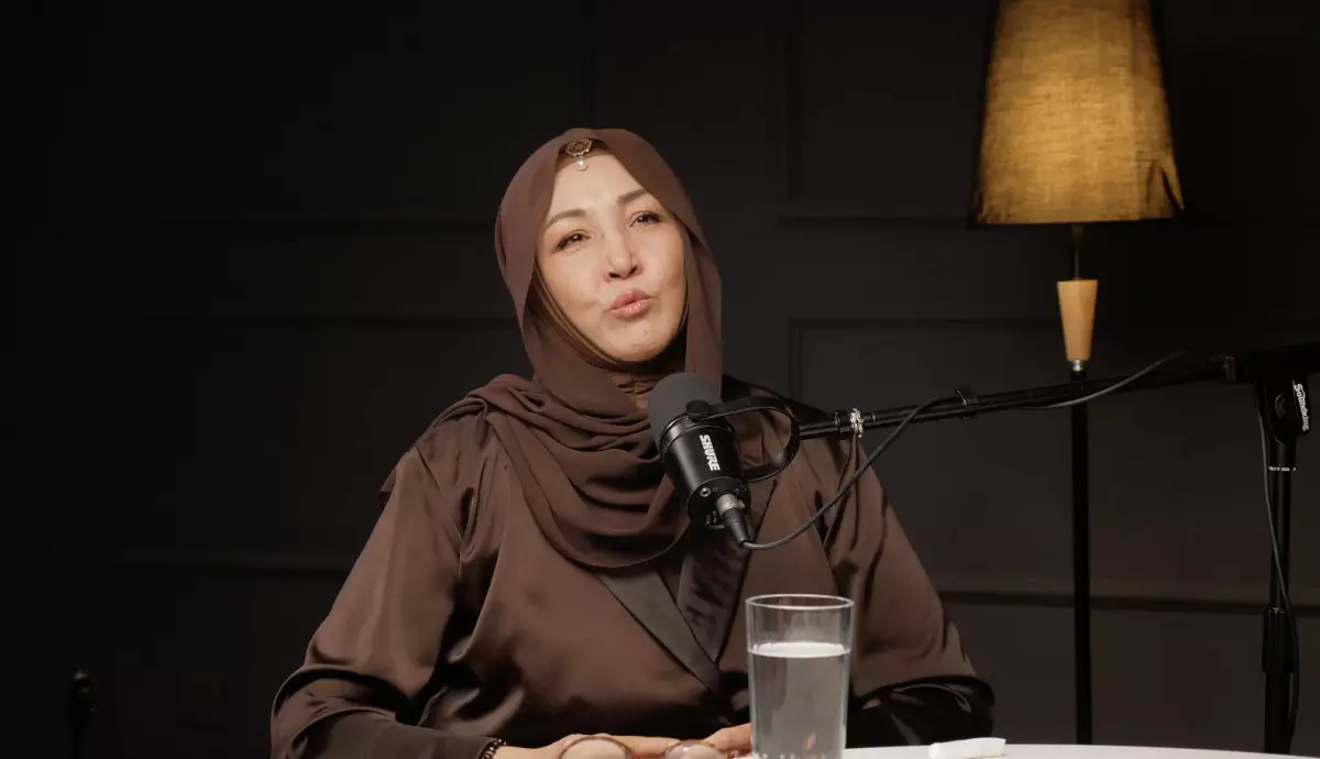 «Күйеуімнің бірінші әйелі мені дуалады»: Индира Расылхан жеке өміріне қатысты сұмдық деректі ашты (ВИДЕО)