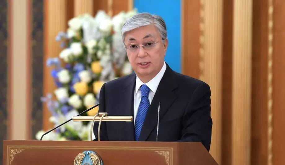 Токаев поздравил православных казахстанцев с Рождеством