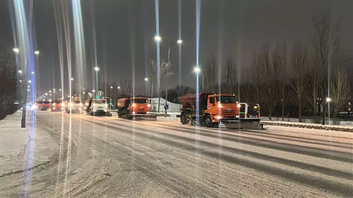 Астанада қар тазалауға 1,6 мыңнан астам арнайы техника жұмылдырылды