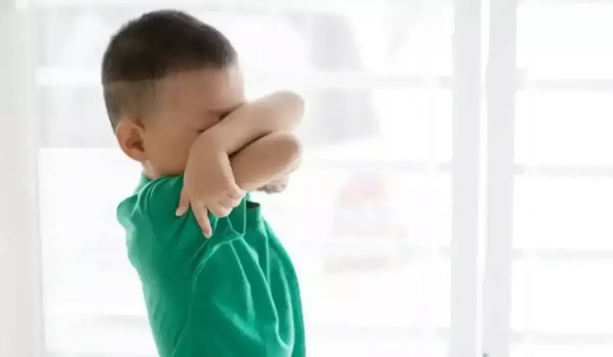 Астанада пәтерде жалғыз қамалып қалған бала құтқарылды