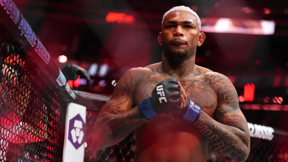 Фейковое поражение? История с рекордом топового бойца UFC получила продолжение