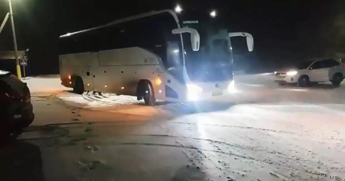  Қостанай облысында 47 жолаушысы бар автобус далада қалып қойған 