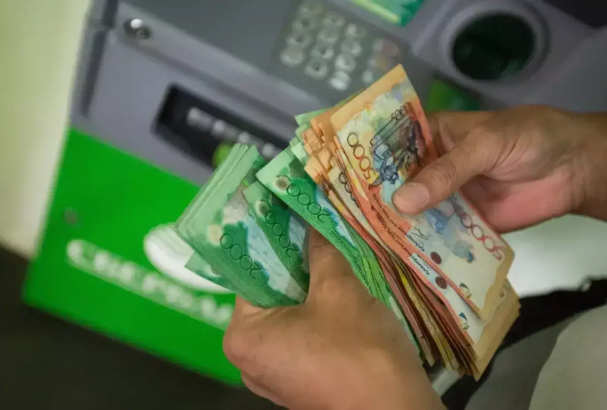 Данные казахстанцев, снимающих деньги в банкоматах, будут заносить в базу на шесть месяцев: новые правила - новости на Lada.kz 07.01.2026