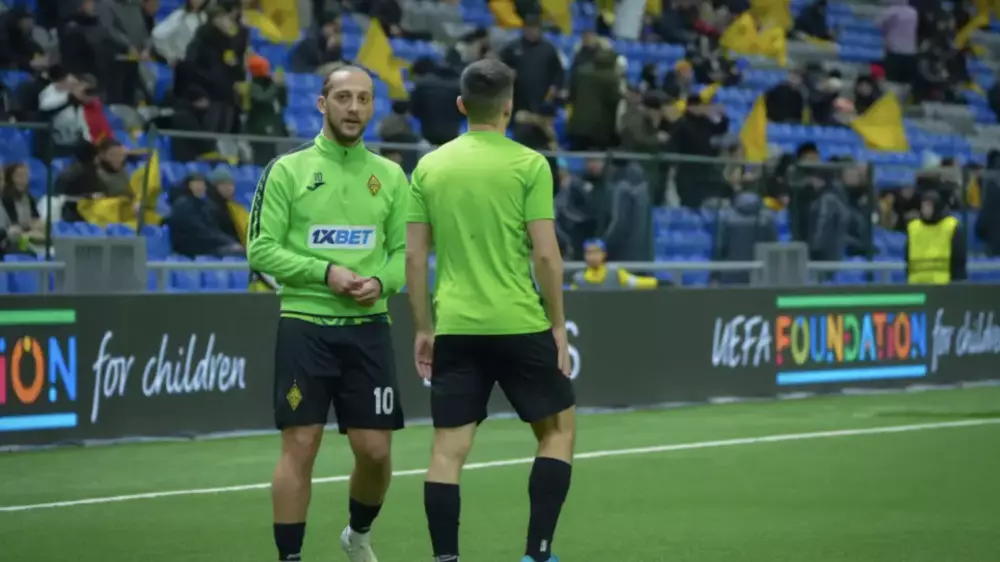 “Қайрат“ футбол клубы екі легионермен қоштасты