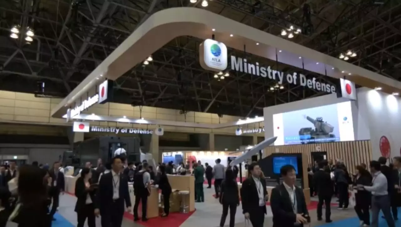 Китай запретил экспорт товаров двойного назначения в Японию