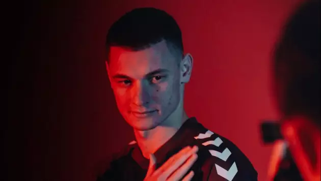 Чесноков провёл первую тренировку в "Хартсе" и познакомился с командой