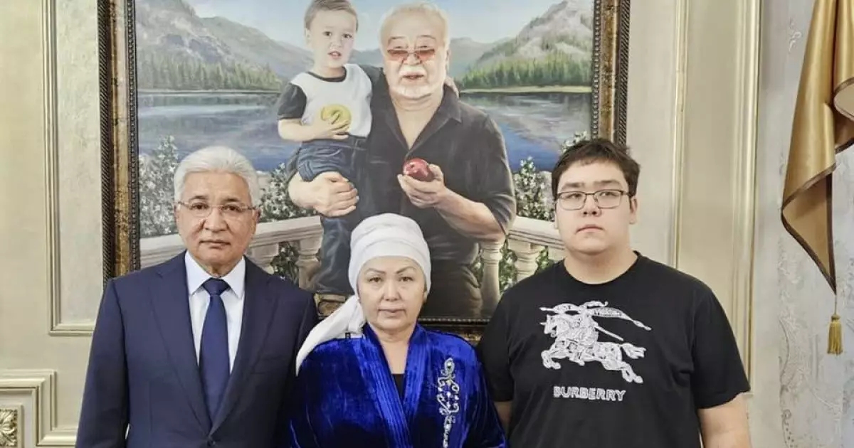   Иманғали Тасмағамбетов Асанәлі Әшімовтің үйіне барды   