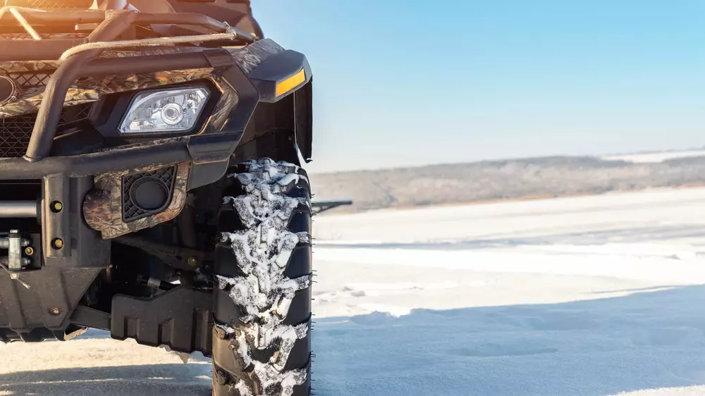 Квадроцикл с инспекторами перевернулся на реке Урал