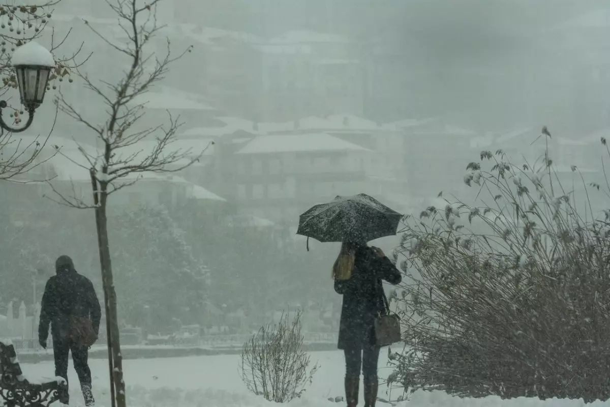 Снегопады, метель и гололед ожидаются в ряде регионов Казахстана