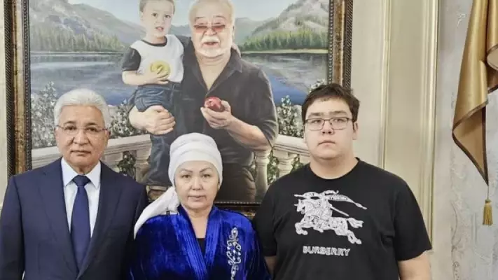 Иманғали Тасмағанбетов марқұм Асанәлі Әшімовтың шаңырағына арнайы барды