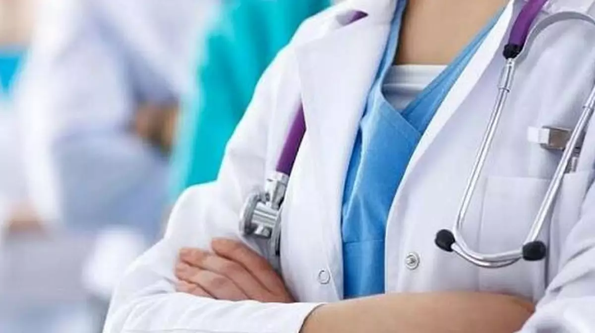 В Казахстане повысят зарплаты медикам и введут уголовную ответственность за насилие над врачами