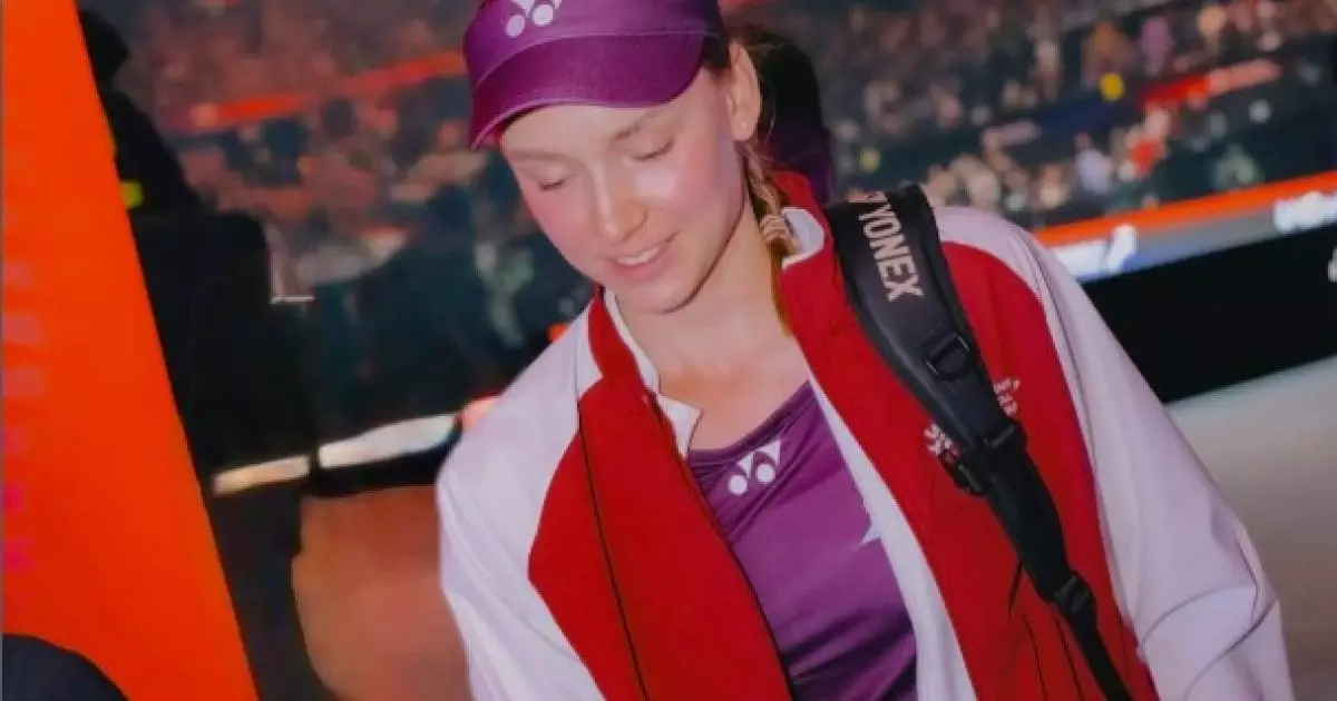  Елена Рыбакина разгромила Паулу Бадосу и вышла в четвертьфинал 