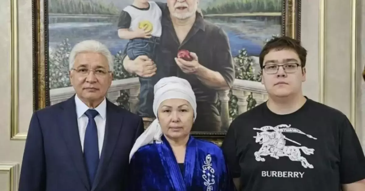  Иманғали Тасмағамбетов марқұм Асанәлі Әшімовтің шаңырағына барып, дұға жасады (ФОТО) 