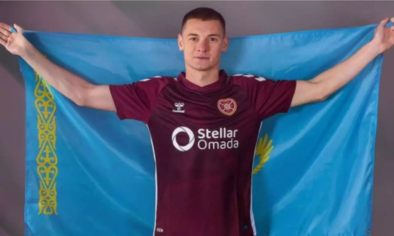 Шотландия төрінде ән ұранымыз шырқалды: Ислам Чесноков “Хартс” ойыншысы атанды