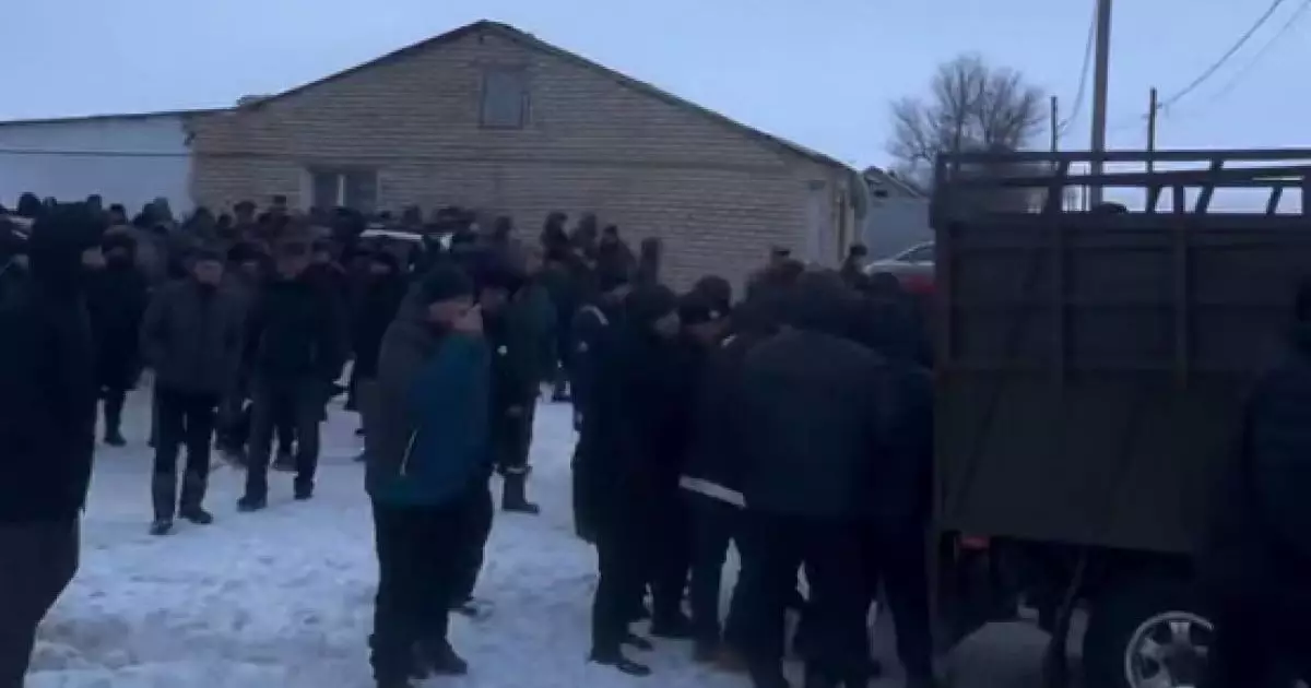  Атырауда жоғалған отбасы: Ерлі-зайыптыларды жер қойнына тапсырды 