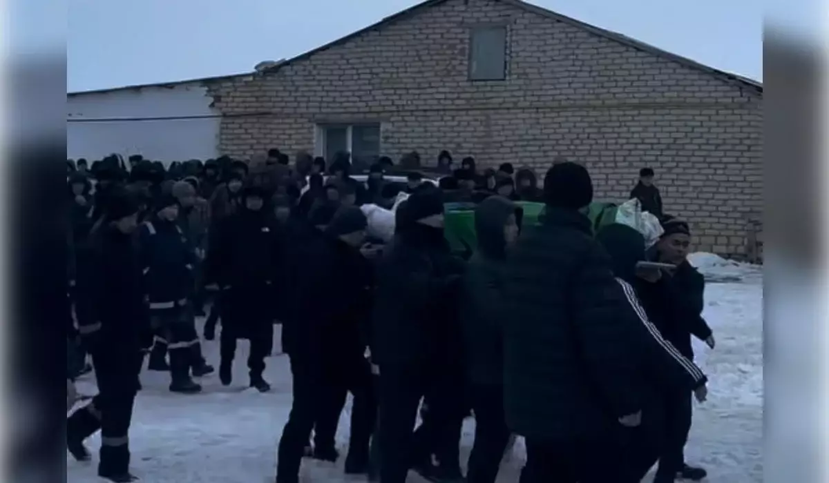 Трагедия в селе Жангелдин: жители простились с погибшими супругами