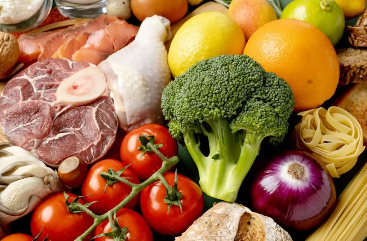 Қазақстанда әлеуметтік көмек алатындарға азық-түлік сатып алу үшін ваучерлер беріледі