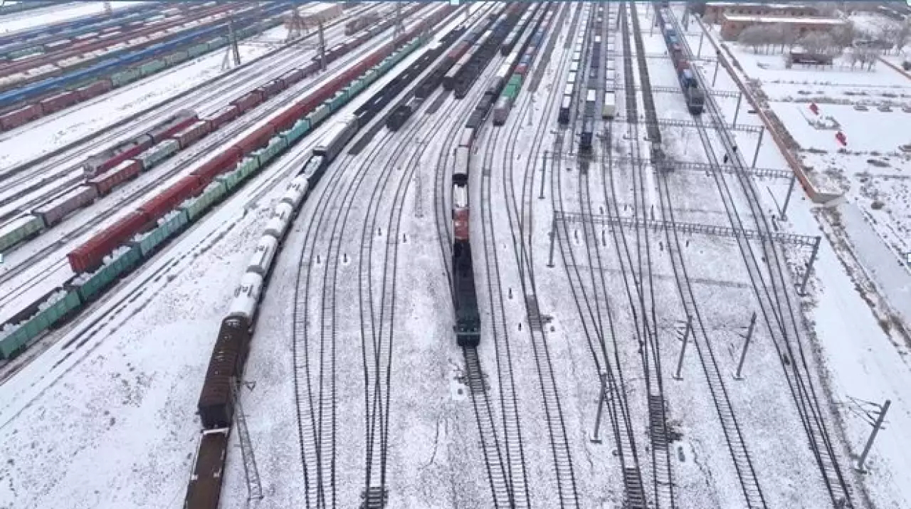 В Синьцзяне начала работу экспортная железнодорожная модель «порт + внутренние районы»