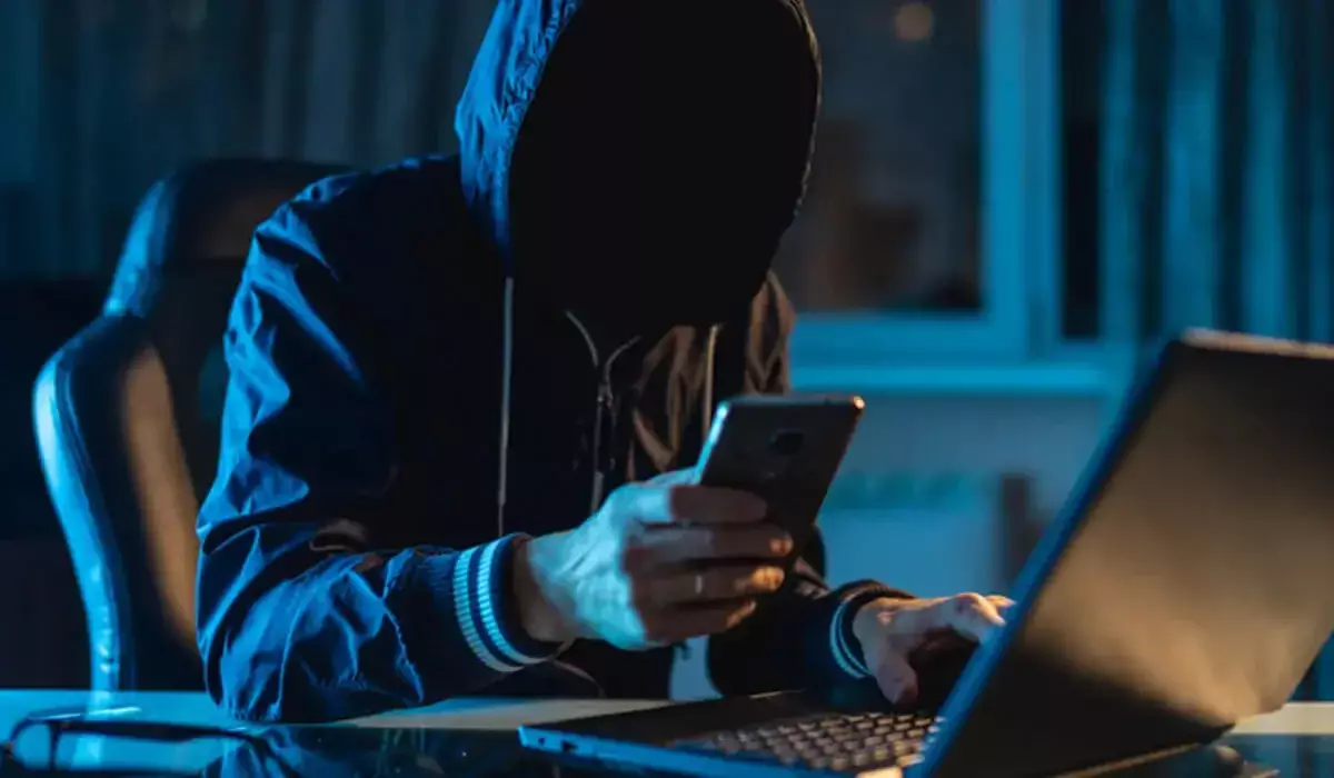 «Жаңа деректер таппаған»: Атырау полициясы хакер таратқан ақпаратты жоққа шығарды