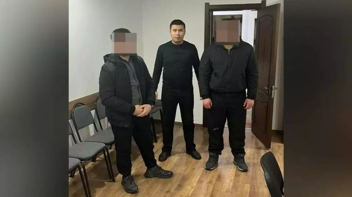 В Караганде задержали мошенников, обманувших парня через приложение для знакомств