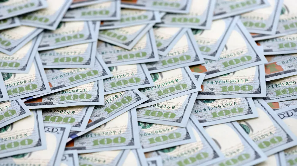 Доллар подешевел в Казахстане