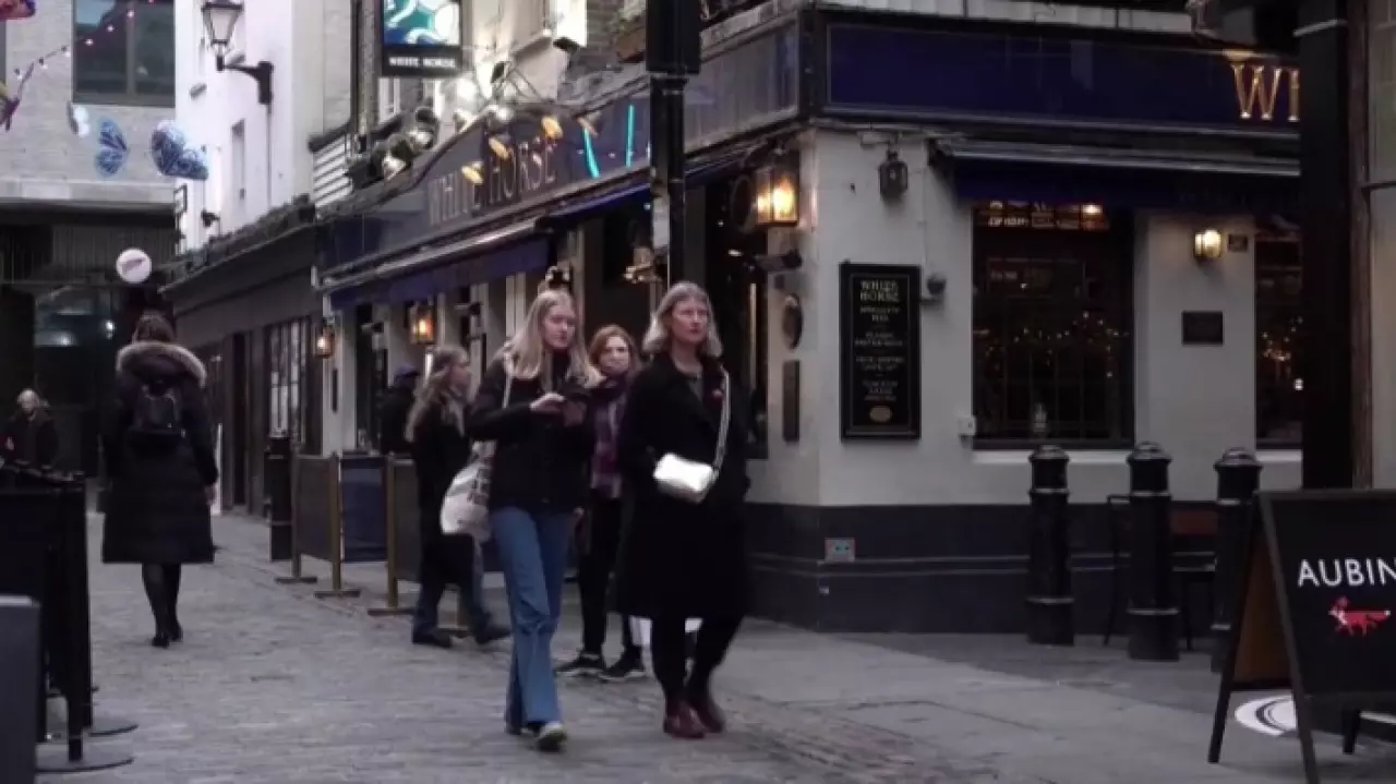 Великобритания ограничила рекламу фастфуда