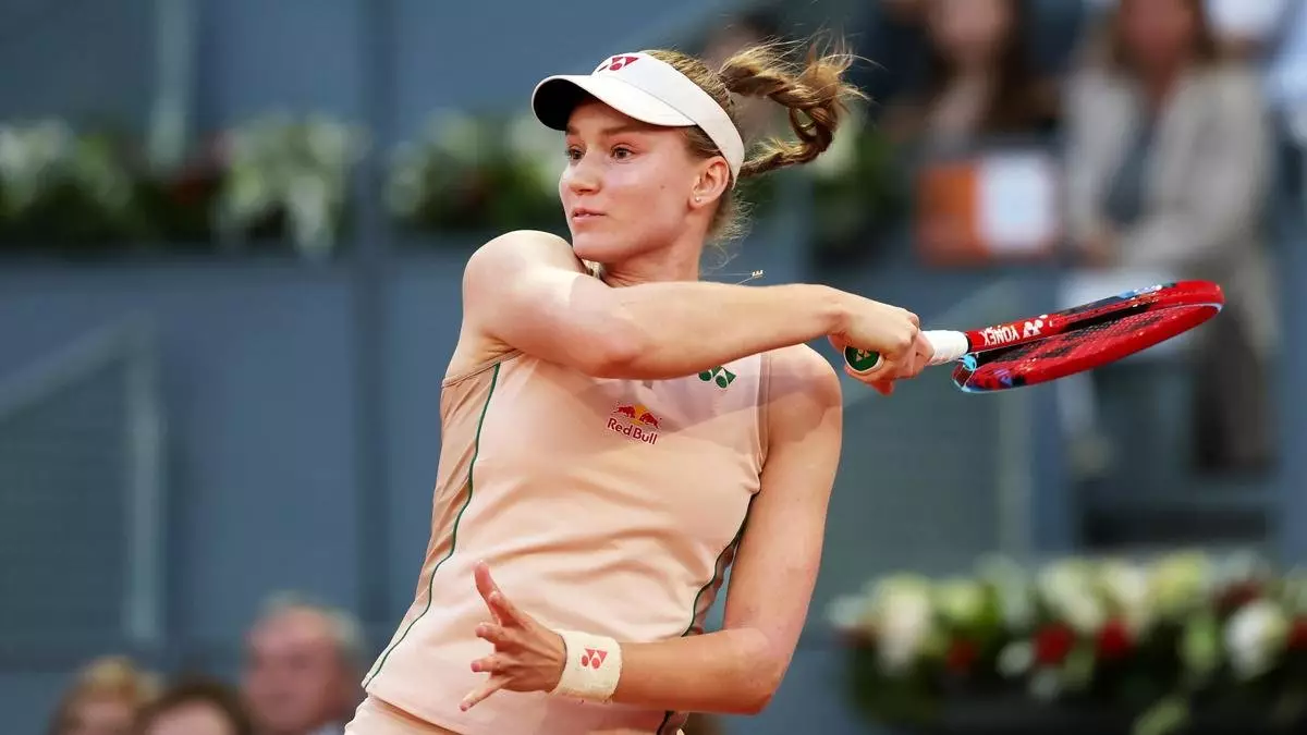 Елена Рыбакина әлемнің бұрынғы екінші ракеткасын ойсырата жеңді