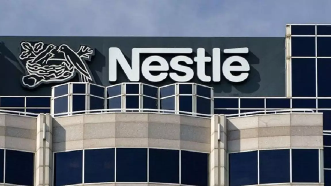 Nestlé балалар қоспаларын токсин күдігімен кері қайтарды