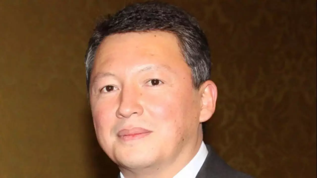 BBC: Тимур Құлыбаев ханзада Эндрюдің зәулім үйін 15 млн фунтқа алып, күдік күшейтті