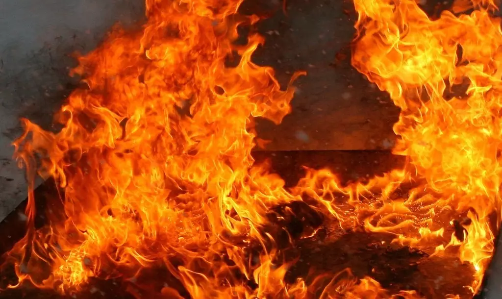 Пожар на промышленном объекте произошел в Павлодаре